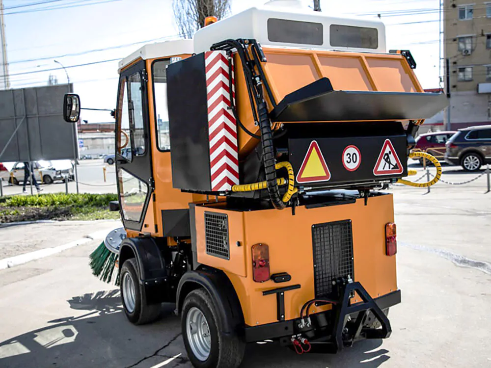 В продаже Вакуумная подметально-уборочная машина «SWEEPER» ММК-1500 - ТД "Витязь"